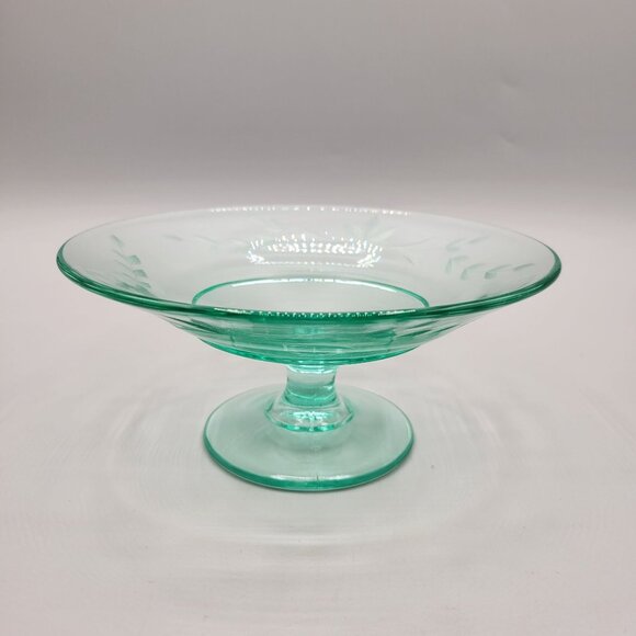 1930s Compote Bowl Etched Green Uranium Glass Glowing Glass - Picture 2 of 9
